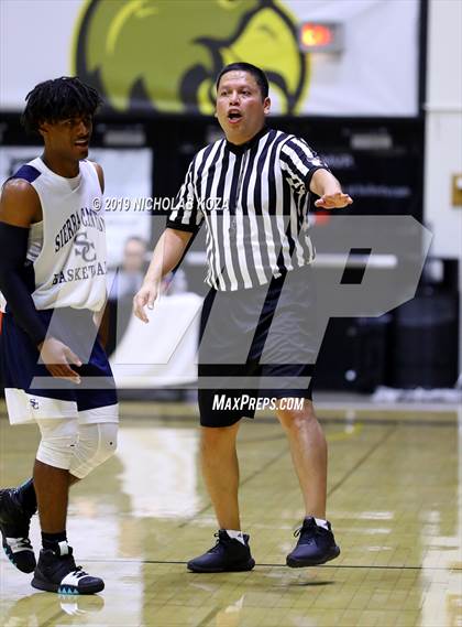 Thumbnail 3 in Sierra Canyon vs. Rolling Hills Prep (RHP Fall Classic) photogallery.