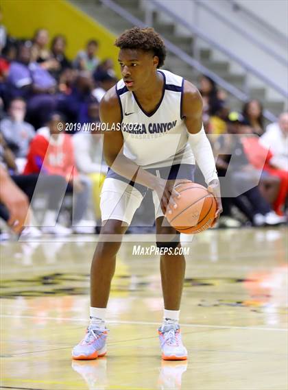 Thumbnail 1 in Sierra Canyon vs. Rolling Hills Prep (RHP Fall Classic) photogallery.