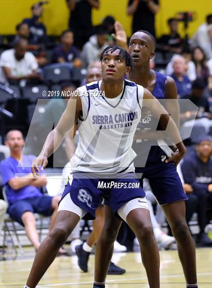Thumbnail 1 in Sierra Canyon vs. Rolling Hills Prep (RHP Fall Classic) photogallery.