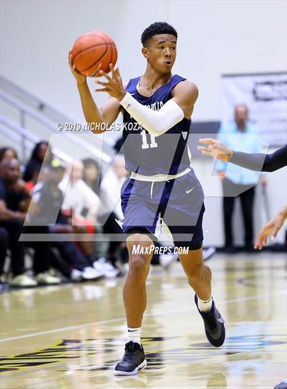 Thumbnail 2 in Sierra Canyon vs. Rolling Hills Prep (RHP Fall Classic) photogallery.