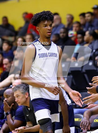 Thumbnail 3 in Sierra Canyon vs. Rolling Hills Prep (RHP Fall Classic) photogallery.