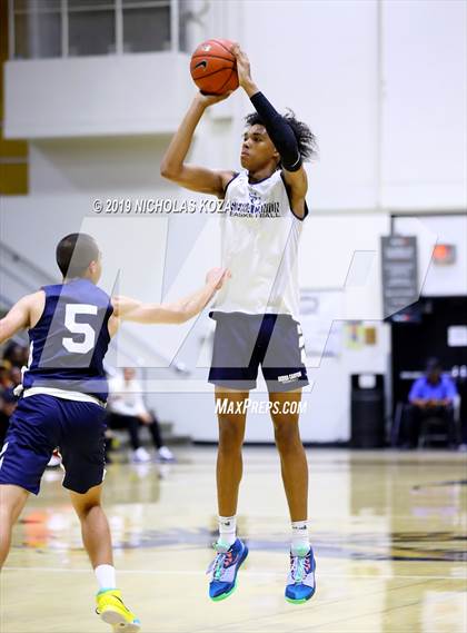 Thumbnail 2 in Sierra Canyon vs. Rolling Hills Prep (RHP Fall Classic) photogallery.