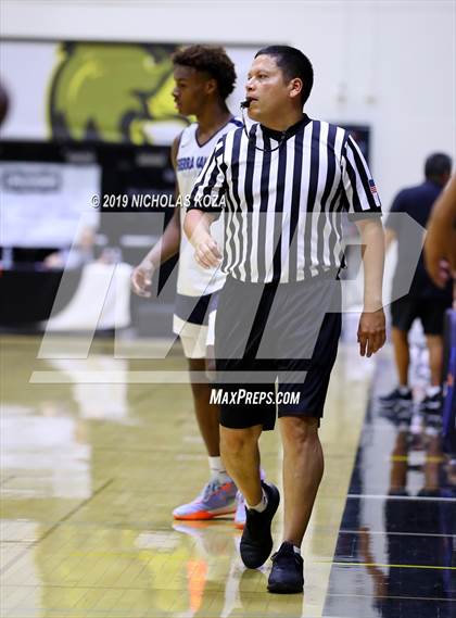 Thumbnail 2 in Sierra Canyon vs. Rolling Hills Prep (RHP Fall Classic) photogallery.