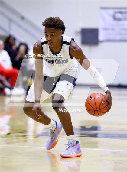 Thumbnail 2 in Sierra Canyon vs. Rolling Hills Prep (RHP Fall Classic) photogallery.