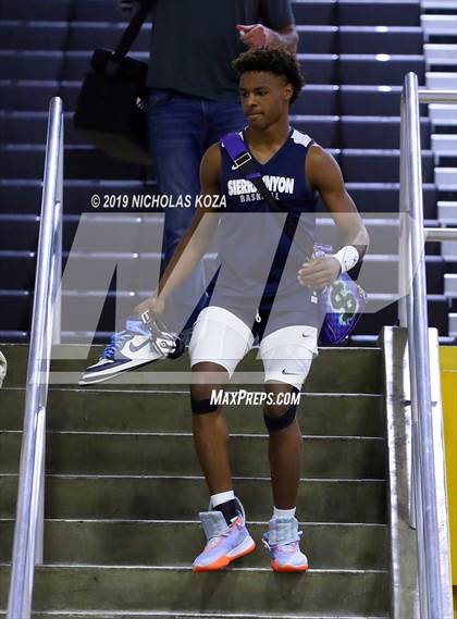 Thumbnail 3 in Sierra Canyon vs. Rolling Hills Prep (RHP Fall Classic) photogallery.