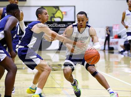 Thumbnail 2 in Sierra Canyon vs. Rolling Hills Prep (RHP Fall Classic) photogallery.