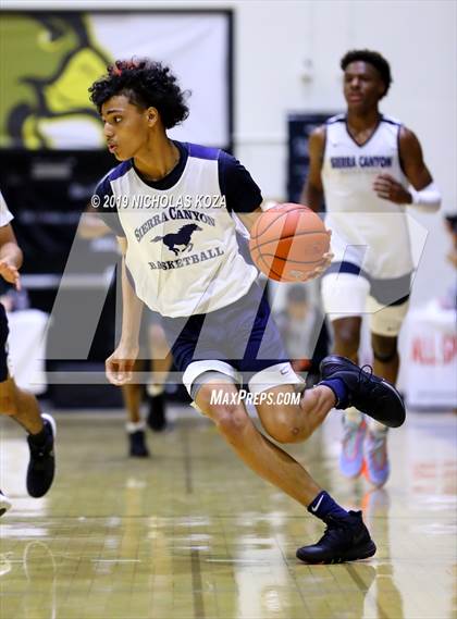 Thumbnail 1 in Sierra Canyon vs. Rolling Hills Prep (RHP Fall Classic) photogallery.