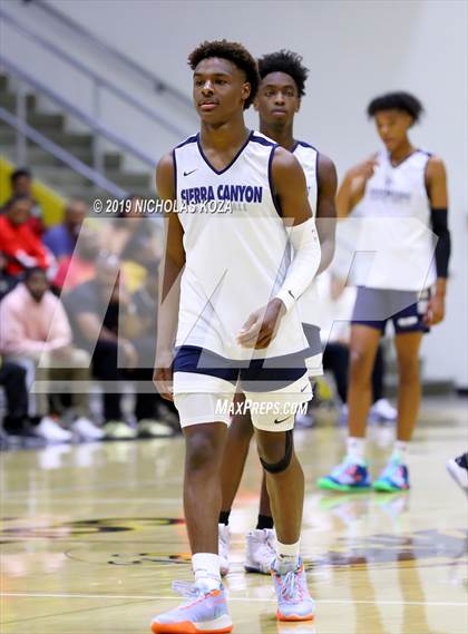 Thumbnail 1 in Sierra Canyon vs. Rolling Hills Prep (RHP Fall Classic) photogallery.