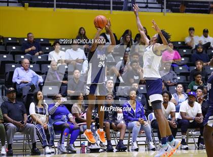 Thumbnail 2 in Sierra Canyon vs. Rolling Hills Prep (RHP Fall Classic) photogallery.