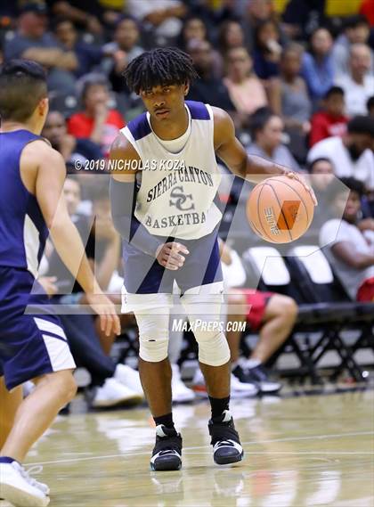 Thumbnail 3 in Sierra Canyon vs. Rolling Hills Prep (RHP Fall Classic) photogallery.