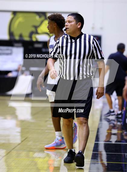 Thumbnail 1 in Sierra Canyon vs. Rolling Hills Prep (RHP Fall Classic) photogallery.