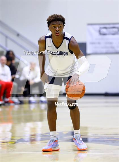 Thumbnail 3 in Sierra Canyon vs. Rolling Hills Prep (RHP Fall Classic) photogallery.