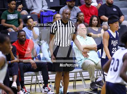 Thumbnail 3 in Sierra Canyon vs. Rolling Hills Prep (RHP Fall Classic) photogallery.
