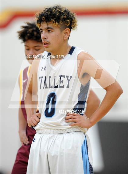 Thumbnail 2 in Santa Ana Valley vs. Estancia (Estancia Coast Classic) photogallery.