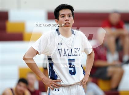 Thumbnail 3 in Santa Ana Valley vs. Estancia (Estancia Coast Classic) photogallery.