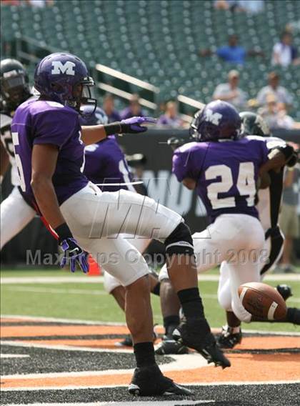 Thumbnail 1 in Middletown vs. Warren Central (Kirk Herbstreit Varsity Football Series) photogallery.