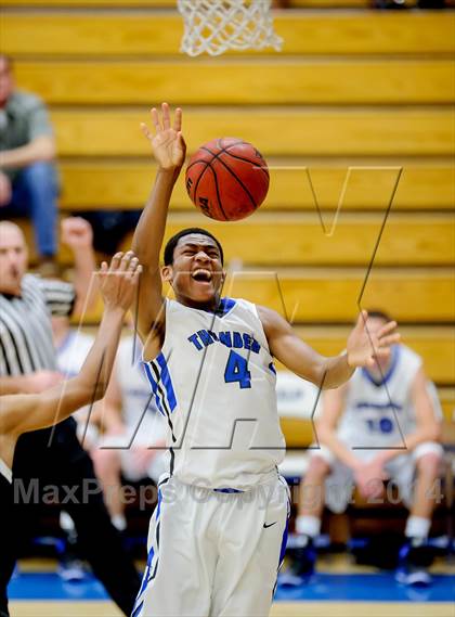 Thumbnail 3 in Lathrop vs Rocklin (Rocklin Holiday Classic) photogallery.