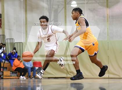 Thumbnail 2 in Brother Martin vs Edna Karr (Country Day Classic) photogallery.