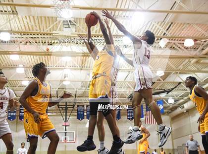 Thumbnail 1 in Brother Martin vs Edna Karr (Country Day Classic) photogallery.