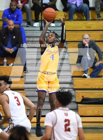 Thumbnail 1 in Brother Martin vs Edna Karr (Country Day Classic) photogallery.