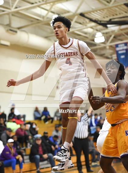 Thumbnail 2 in Brother Martin vs Edna Karr (Country Day Classic) photogallery.