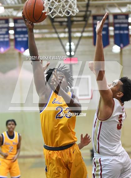 Thumbnail 3 in Brother Martin vs Edna Karr (Country Day Classic) photogallery.
