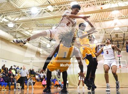 Thumbnail 3 in Brother Martin vs Edna Karr (Country Day Classic) photogallery.