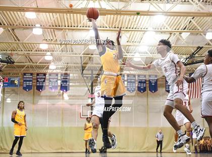 Thumbnail 3 in Brother Martin vs Edna Karr (Country Day Classic) photogallery.