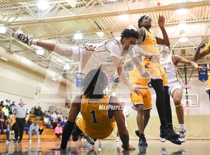 Thumbnail 1 in Brother Martin vs Edna Karr (Country Day Classic) photogallery.