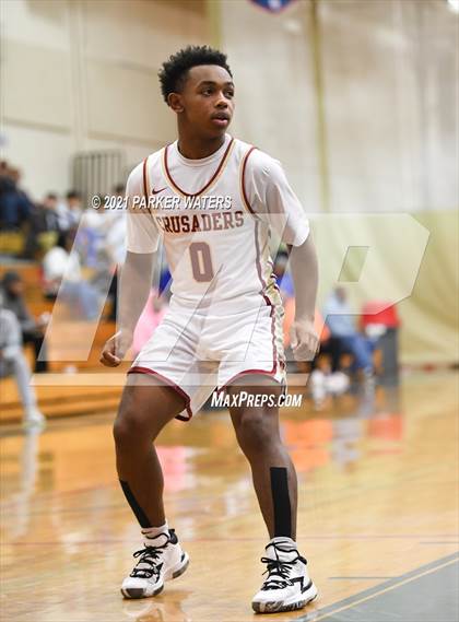 Thumbnail 2 in Brother Martin vs Edna Karr (Country Day Classic) photogallery.