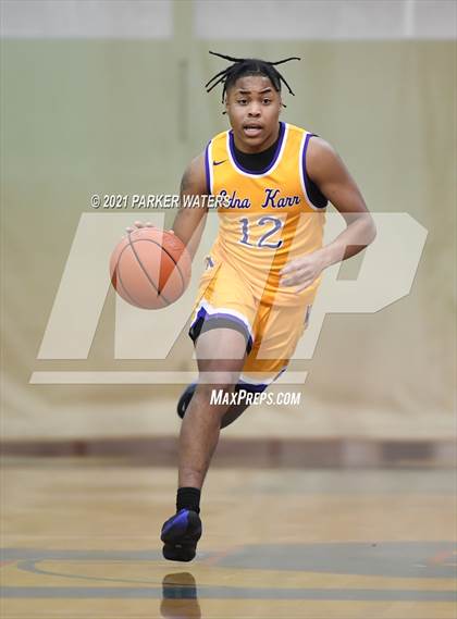 Thumbnail 3 in Brother Martin vs Edna Karr (Country Day Classic) photogallery.