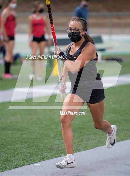 Thumbnail 3 in Larry Baca Memorial Track Meet photogallery.