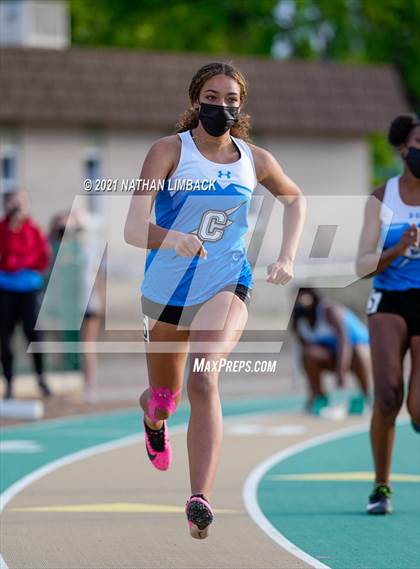 Thumbnail 1 in Larry Baca Memorial Track Meet photogallery.