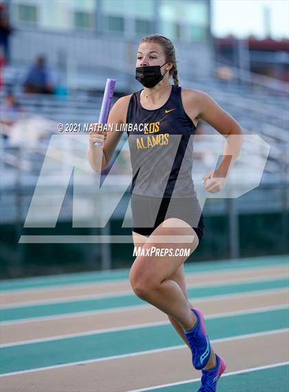 Thumbnail 1 in Larry Baca Memorial Track Meet photogallery.