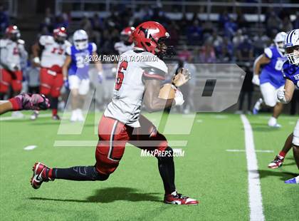 Thumbnail 3 in Needville vs. Furr (UIL Football 4A D1 Region III Bi-District) photogallery.