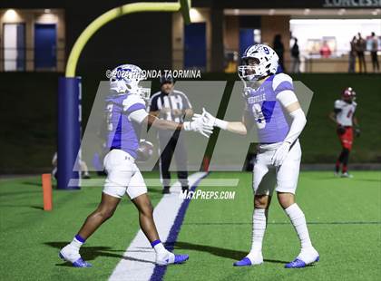 Thumbnail 1 in Needville vs. Furr (UIL Football 4A D1 Region III Bi-District) photogallery.