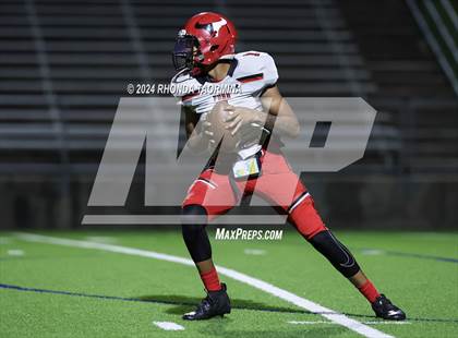 Thumbnail 3 in Needville vs. Furr (UIL Football 4A D1 Region III Bi-District) photogallery.