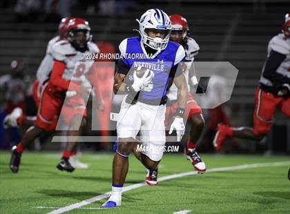 Thumbnail 2 in Needville vs. Furr (UIL Football 4A D1 Region III Bi-District) photogallery.