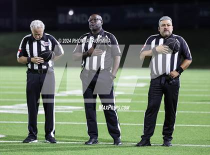 Thumbnail 1 in Needville vs. Furr (UIL Football 4A D1 Region III Bi-District) photogallery.
