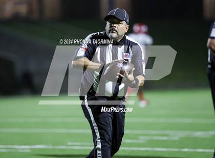 Thumbnail 1 in Needville vs. Furr (UIL Football 4A D1 Region III Bi-District) photogallery.