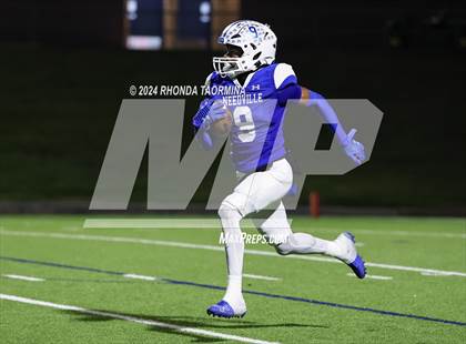 Thumbnail 3 in Needville vs. Furr (UIL Football 4A D1 Region III Bi-District) photogallery.