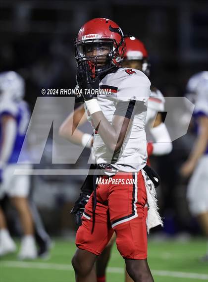 Thumbnail 3 in Needville vs. Furr (UIL Football 4A D1 Region III Bi-District) photogallery.
