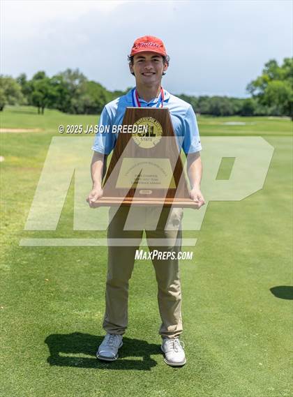 Thumbnail 3 in UIL 6A Boys Golf Finals (Awards) photogallery.