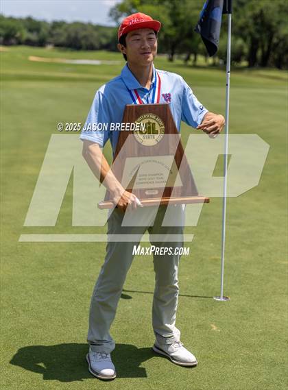 Thumbnail 2 in UIL 6A Boys Golf Finals (Awards) photogallery.