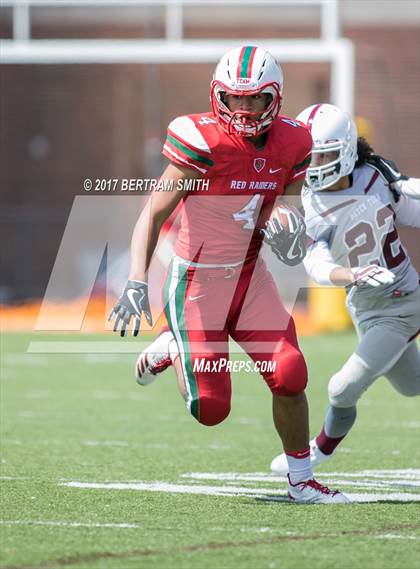 Thumbnail 2 in Hutchinson-Central Tech vs. Jamestown photogallery.