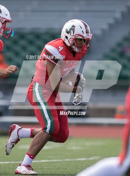 Thumbnail 2 in Hutchinson-Central Tech vs. Jamestown photogallery.