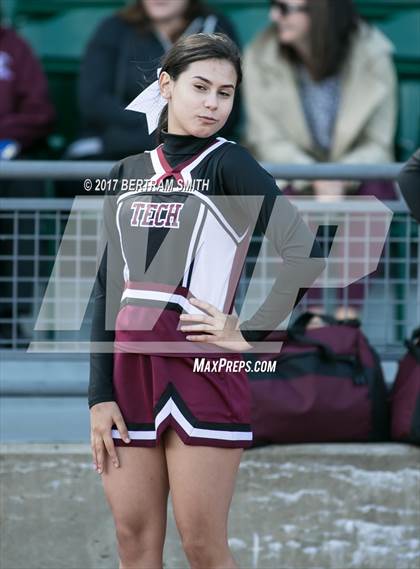 Thumbnail 3 in Hutchinson-Central Tech vs. Jamestown photogallery.