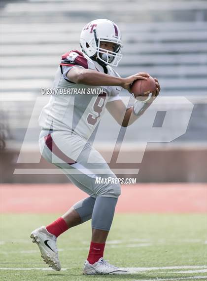 Thumbnail 1 in Hutchinson-Central Tech vs. Jamestown photogallery.