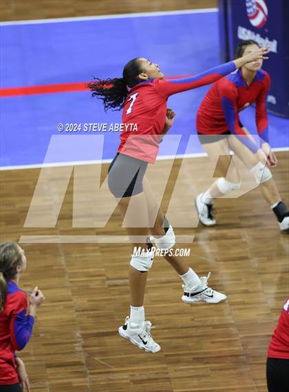 Thumbnail 2 in Hi-Plains vs. Sargent (CHSAA 2A 1st Round) photogallery.