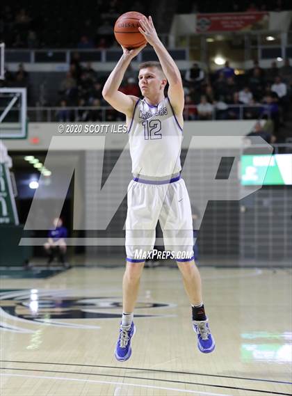 Thumbnail 2 in Waverly vs Warren (OHSAA D2 District Semi-Final) photogallery.